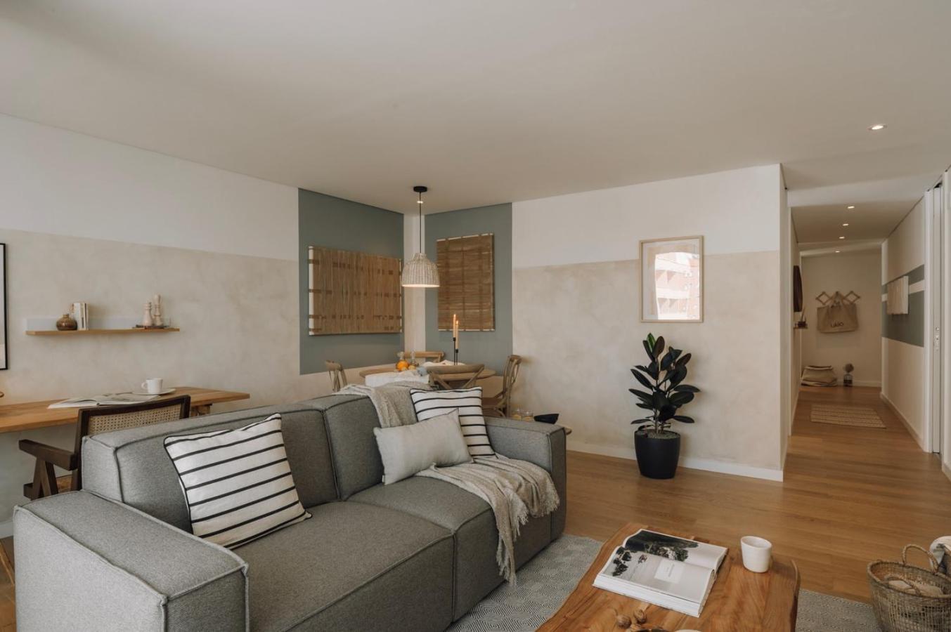 Apartment Minturno - 2 Bedrooms And Balcony In Alvalade *