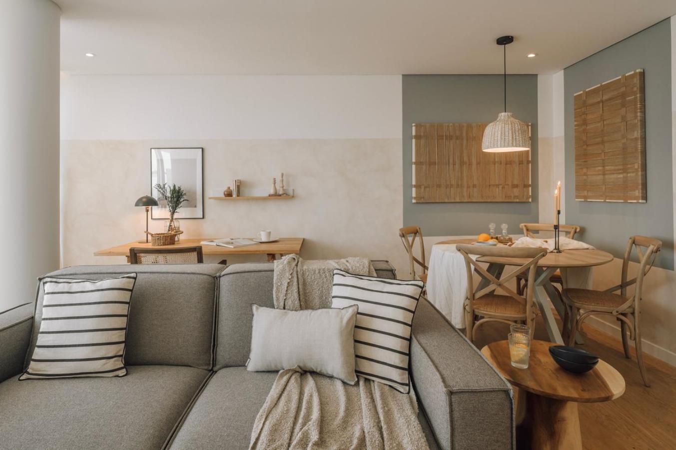 Minturno - 2 Bedrooms And Balcony In Alvalade
